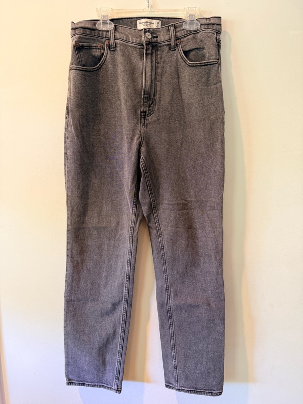 Abercrombie & Fitch - The Ankle Straight Ultra High Rise Gray Straight Jeans